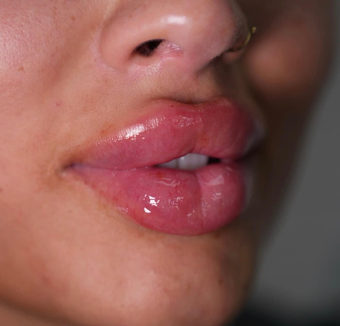 Fresh, glossy lips by Face by Demi